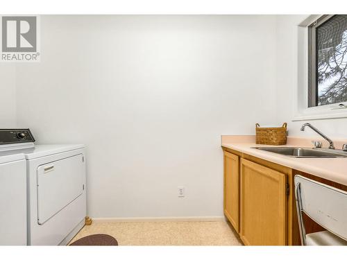 9750 Delcliffe Road Unit# 13, Vernon, BC - Indoor Photo Showing Laundry Room