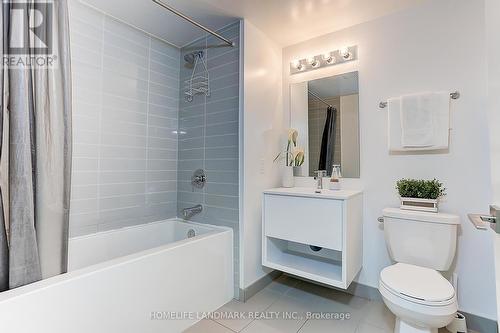 401 - 159 Wellesley Street E, Toronto, ON - Indoor Photo Showing Bathroom