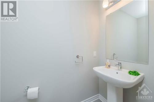 707 Samantha Eastop Avenue, Ottawa, ON - Indoor Photo Showing Bathroom