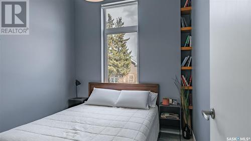 321 D Avenue S, Saskatoon, SK - Indoor Photo Showing Bedroom