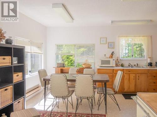 5832 Gillies Bay Rd Road, Texada Island, BC - Indoor Photo Showing Dining Room