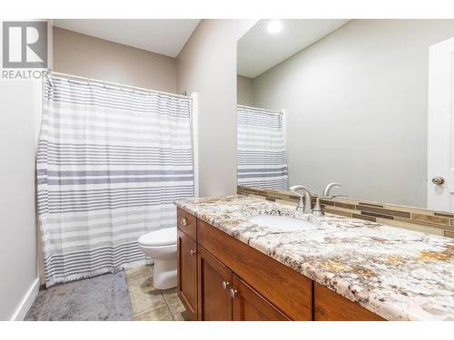 8308 Stoneridge Drive, Coldstream, BC - Indoor Photo Showing Bathroom