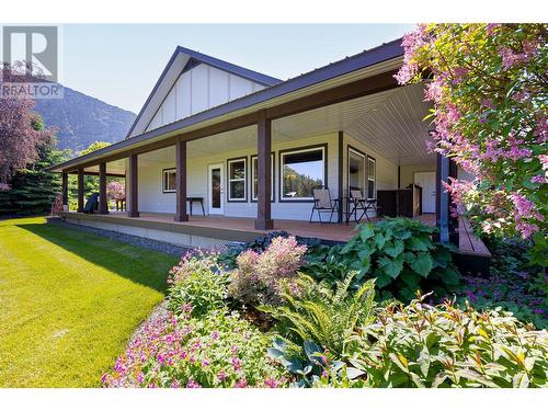 152 Salmon River Road, Salmon Arm, BC - Outdoor With Deck Patio Veranda