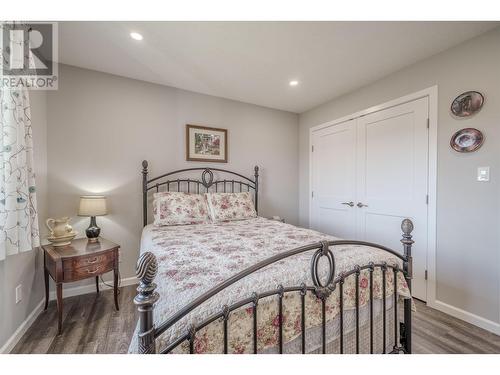 5265 Mackay Crescent, 108 Mile Ranch, BC - Indoor Photo Showing Bedroom