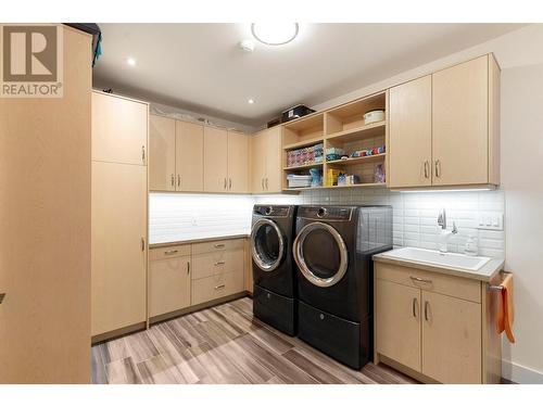 704 Stonor Street, Summerland, BC - Indoor Photo Showing Laundry Room