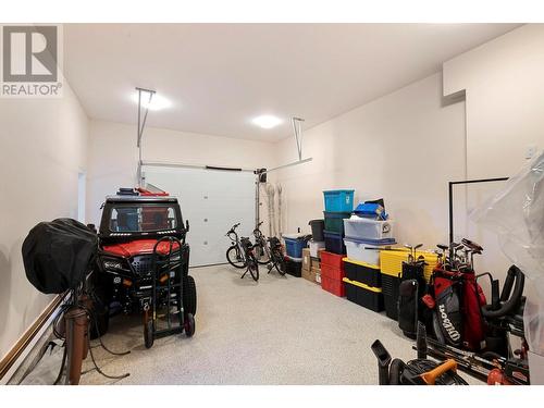704 Stonor Street, Summerland, BC - Indoor Photo Showing Garage