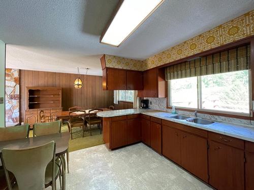 2245 Bealby Road, Nelson, BC - Indoor Photo Showing Kitchen With Double Sink