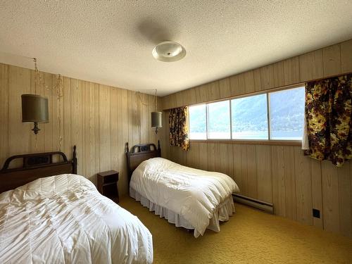 2245 Bealby Road, Nelson, BC - Indoor Photo Showing Bedroom