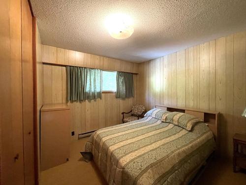 2245 Bealby Road, Nelson, BC - Indoor Photo Showing Bedroom
