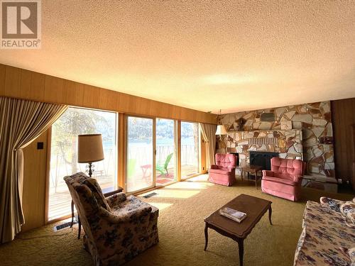 2245 Bealby  Road, Nelson, BC - Indoor Photo Showing Living Room With Fireplace