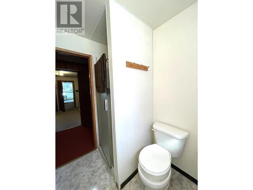 2245 Bealby  Road, Nelson, BC - Indoor Photo Showing Bathroom