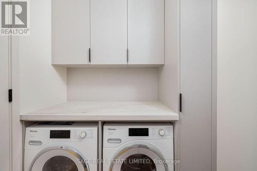 1311 - 505 Richmond Street W, Toronto, ON - Indoor Photo Showing Laundry Room
