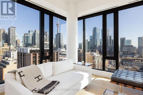 1311 - 505 Richmond Street W, Toronto, ON -  Photo Showing Living Room