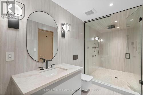 186 Pine Valley Crescent, Vaughan, ON - Indoor Photo Showing Bathroom