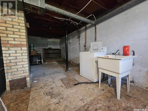 713 7Th Street, Chaplin, SK - Indoor Photo Showing Laundry Room