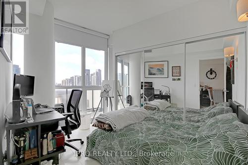 727 - 169 Fort York Boulevard, Toronto, ON - Indoor Photo Showing Bedroom