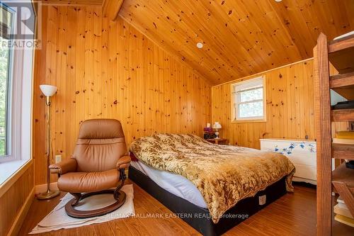 662 Robel Drive, Smith-Ennismore-Lakefield, ON - Indoor Photo Showing Bedroom