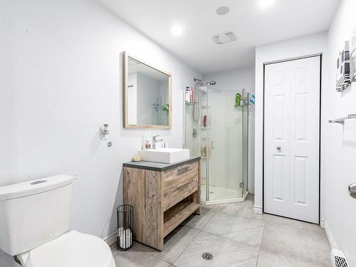 Bathroom - 5743 Ch. Merrimac, Côte-Saint-Luc, QC 