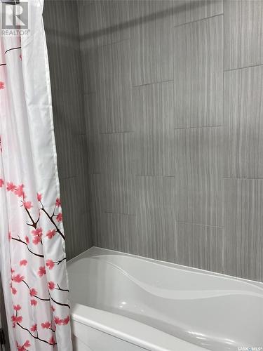 248 15Th Street W, Prince Albert, SK - Indoor Photo Showing Bathroom