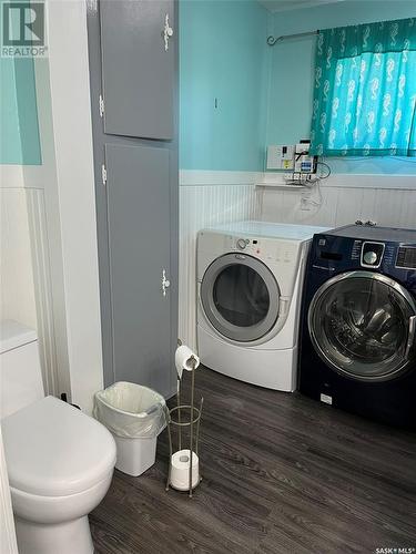 248 15Th Street W, Prince Albert, SK - Indoor Photo Showing Laundry Room