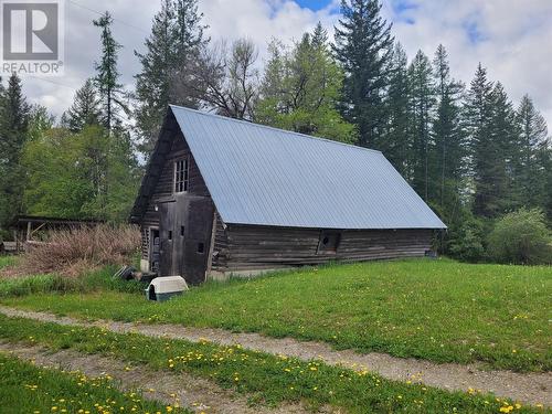 619 North Fork Road, Cherryville, BC - Outdoor