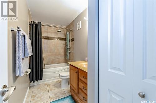 1341 Irving Avenue, Moose Jaw, SK - Indoor Photo Showing Bathroom