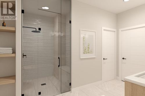 944 Bull Crescent, Kelowna, BC - Indoor Photo Showing Bathroom