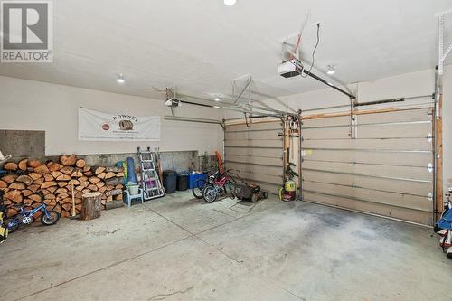 3213 Vindusky  Road, Nelson, BC - Indoor Photo Showing Garage