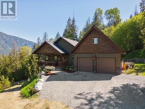 3213 Vindusky  Road, Nelson, BC - Outdoor