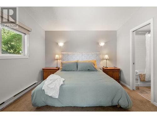 1243 Mountainview Street, Kelowna, BC - Indoor Photo Showing Bedroom
