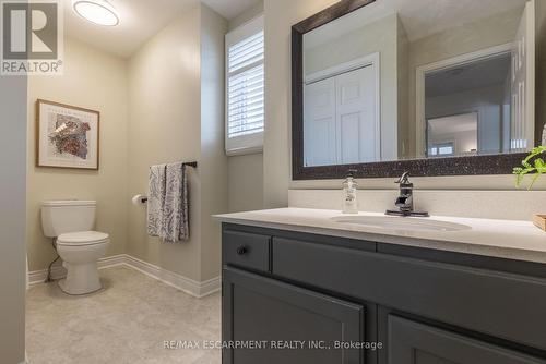 14 Kentmere Grove, Hamilton, ON - Indoor Photo Showing Bathroom