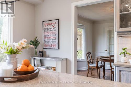 14 Kentmere Grove, Hamilton, ON - Indoor Photo Showing Dining Room