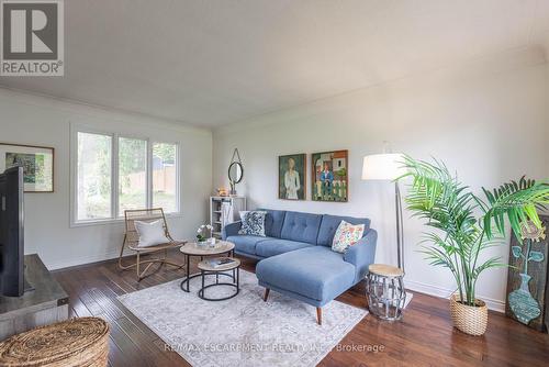 14 Kentmere Grove, Hamilton (Carlisle), ON - Indoor Photo Showing Living Room