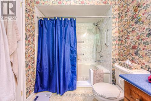 106 Greentrail Drive, Hamilton, ON - Indoor Photo Showing Bathroom