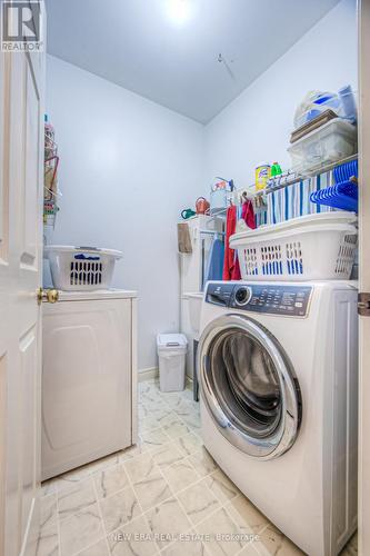106 Greentrail Drive, Hamilton, ON - Indoor Photo Showing Laundry Room