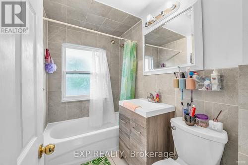 224 King Street, Toronto, ON - Indoor Photo Showing Bathroom