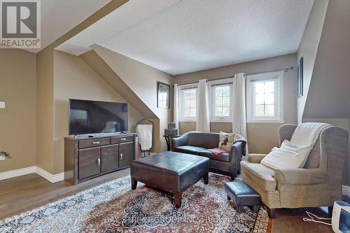 4602 Willow Creek Drive, Mississauga, ON - Indoor Photo Showing Living Room