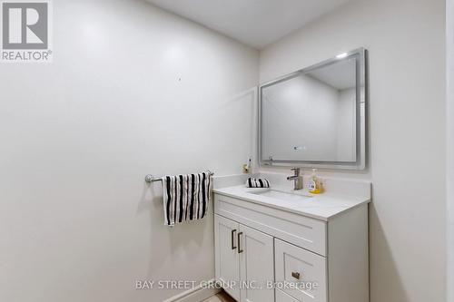 4602 Willow Creek Drive, Mississauga, ON - Indoor Photo Showing Bathroom