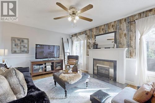 4602 Willow Creek Drive, Mississauga, ON - Indoor Photo Showing Living Room With Fireplace