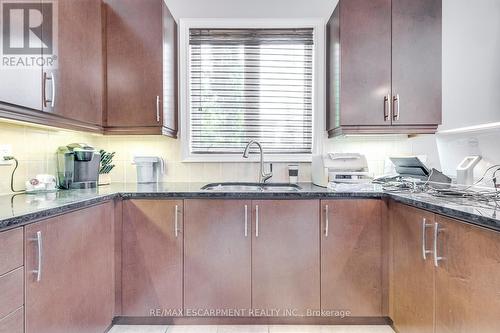 191 Beechtree Crescent, Oakville, ON - Indoor Photo Showing Kitchen