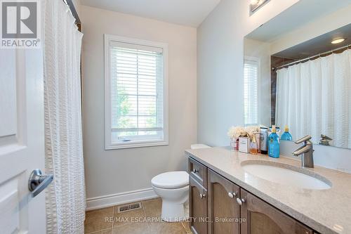 191 Beechtree Crescent, Oakville, ON - Indoor Photo Showing Bathroom