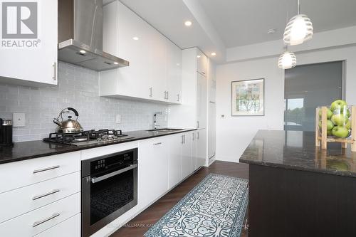519 - 38 Howard Park Avenue, Toronto, ON - Indoor Photo Showing Kitchen With Upgraded Kitchen