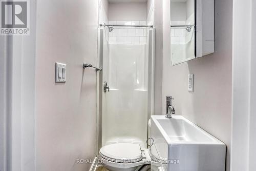 145 Centre Street N, Oshawa, ON - Indoor Photo Showing Bathroom