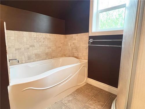 36044 Rd 61 Road N, Portage La Prairie Rm, MB - Indoor Photo Showing Bathroom
