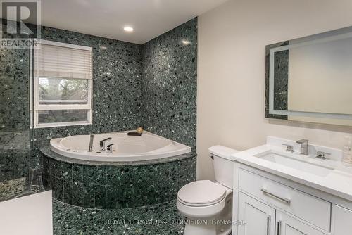 28 Oswald Crescent, Toronto, ON - Indoor Photo Showing Bathroom