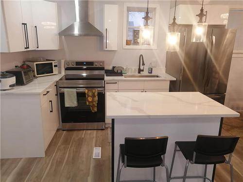 2148 Gallagher Avenue, Winnipeg, MB - Indoor Photo Showing Kitchen With Stainless Steel Kitchen
