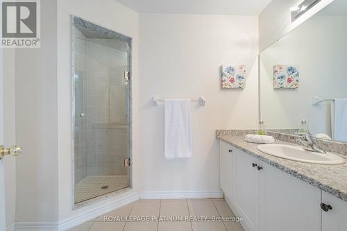 44 Miami Grove, Brampton, ON - Indoor Photo Showing Bathroom