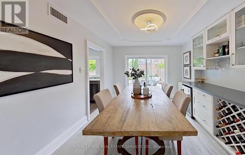 92 Lawrence Avenue E, Toronto, ON - Indoor Photo Showing Dining Room