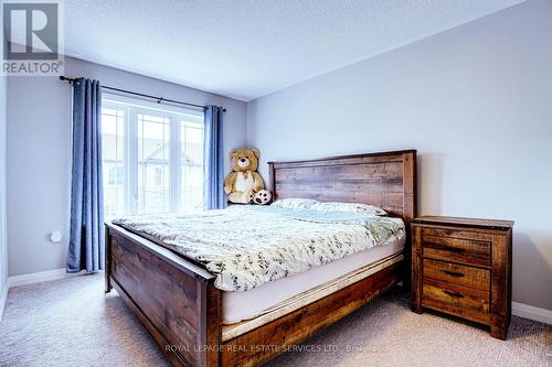 73 Aquarius Crescent, Hamilton, ON - Indoor Photo Showing Bedroom