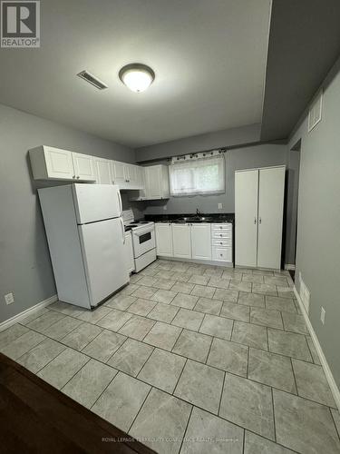 164 Letitia Street, Barrie, ON - Indoor Photo Showing Kitchen